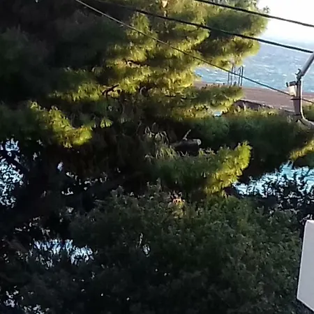 My House 20 Meters From The Sea Λουτράκι